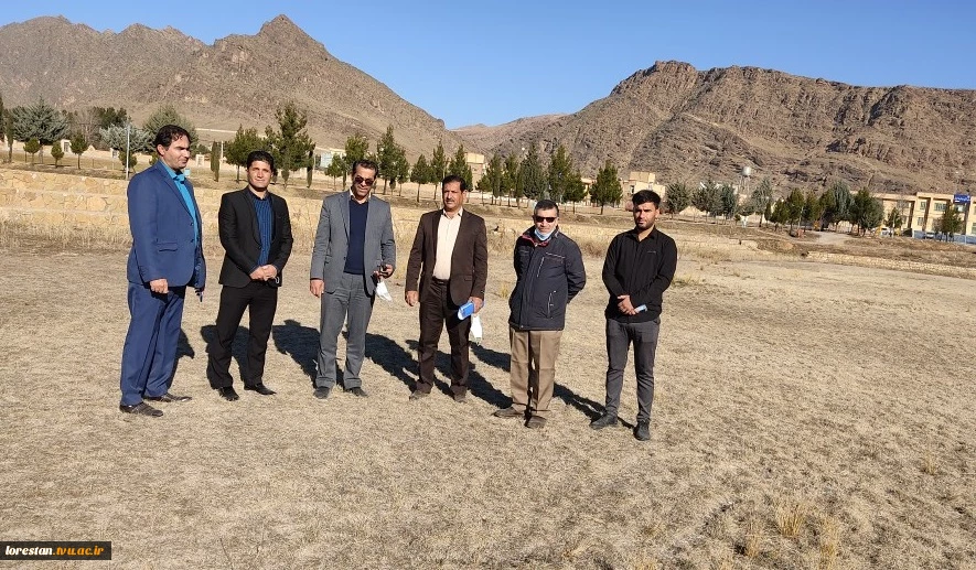 بازدید سرمایه گذار جهت احداث زمین چمن دانشکده فنی و حرفه ای پسران خرم آباد  2
