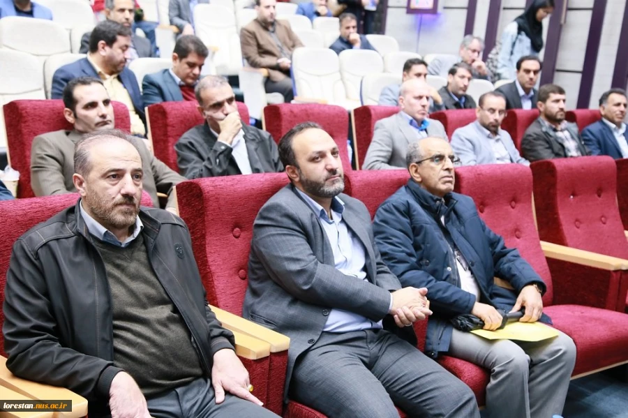 نشست جبهه علمی، فرهنگی بسیج اساتید دانشگاه های خرم آباد با حضور فرمانده سپاه لرستان و معاون سیاسی استاندار در دانشگاه لرستان برگزار شد. 4