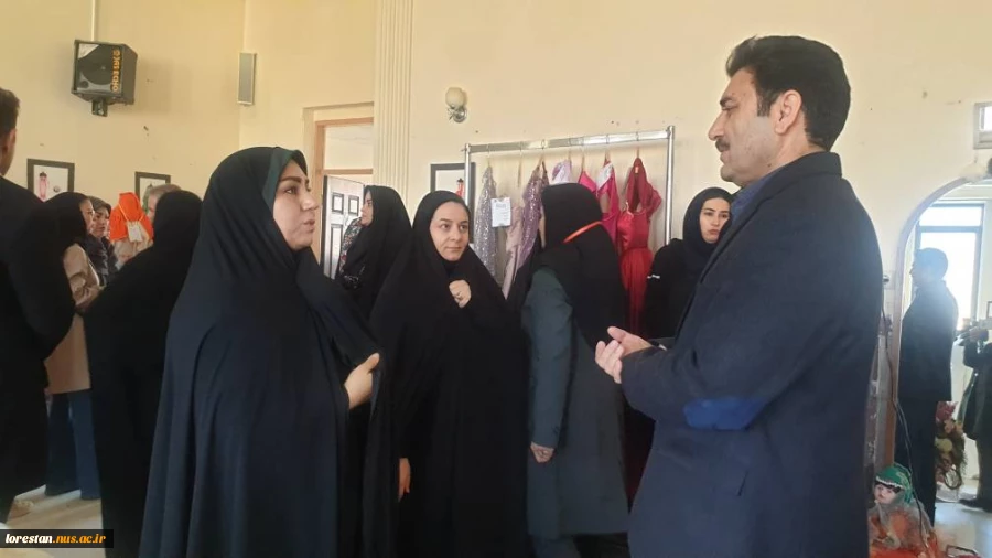 نمایشگاه دستاوردهای دانشگاه ملی مهارت استان لرستان به مناسبت گرامیداشت دهه مبارک فجر افتتاح شد. 2