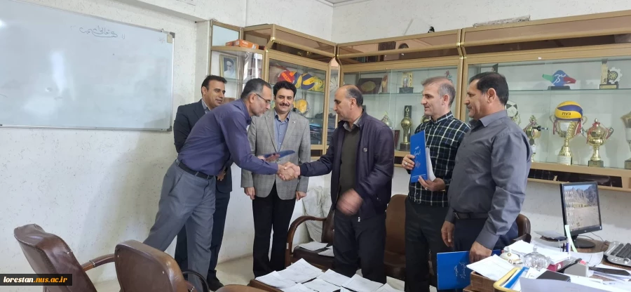 تقدیر و تشکر سرپرست دانشگاه ملی مهارت استان لرستان در آستانه سال نو از کارکنان  7