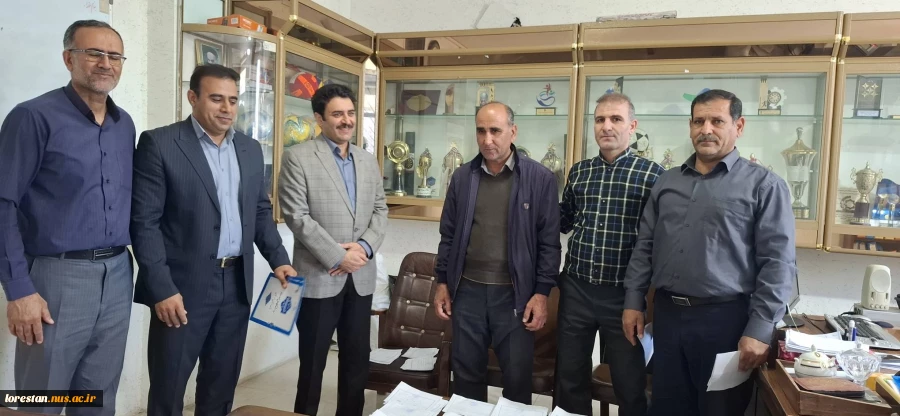 تقدیر و تشکر سرپرست دانشگاه ملی مهارت استان لرستان در آستانه سال نو 1404 از کارکنان 5