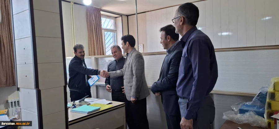 تقدیر و تشکر سرپرست دانشگاه ملی مهارت استان لرستان در آستانه سال نو 1404 از کارکنان 9
