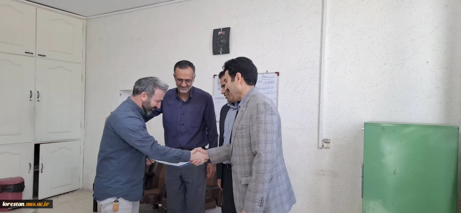 تقدیر و تشکر سرپرست دانشگاه ملی مهارت استان لرستان در آستانه سال نو 1404 از کارکنان 14