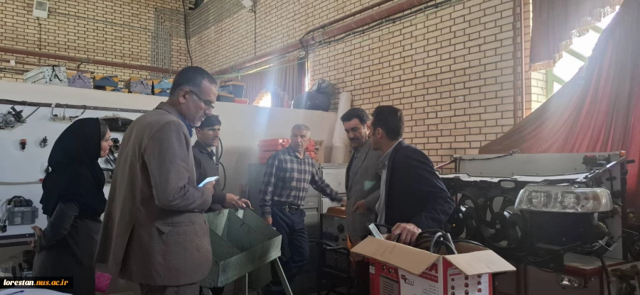 بازدید سرپرست  دانشگاه ملی مهارت استان لرستان از کلاس‌ها، کارگاه‌ها و فضاهای آموزشی دانشکده ملی مهارت پسران خرم آباد 8