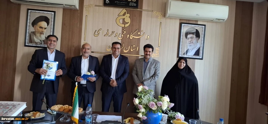 دیدار صمیمانه سرپرست دانشگاه ملی مهارت استان لرستان با اعضای هیأت علمی به مناسبت هفته معلم 18