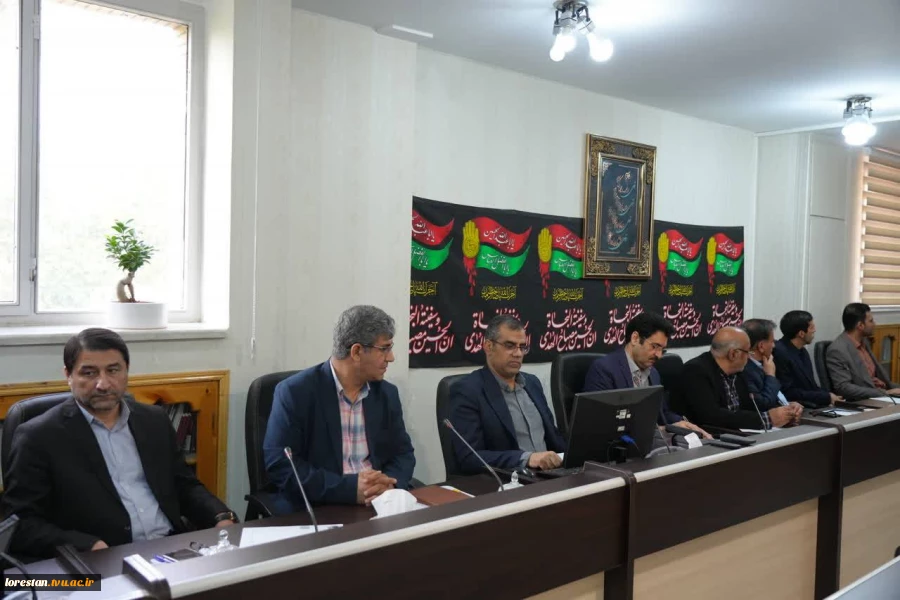 حضور رئیس دانشگاه ملی مهارت استان لرستان در  دومین جلسه کارگروه توسعه مهارت‌آموزی استان در استانداری  
 2