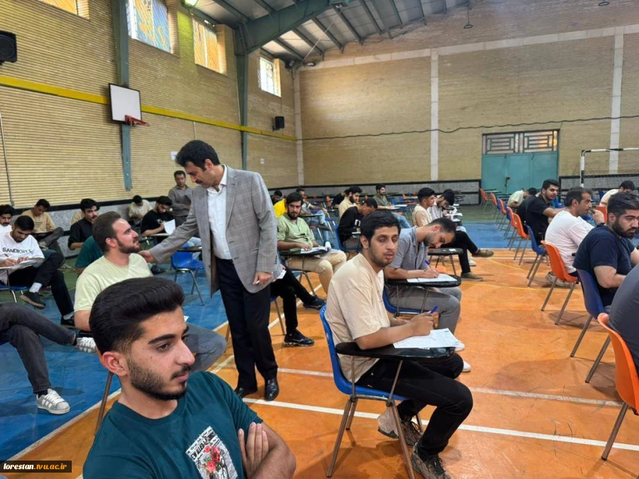 بازدید رئیس دانشگاه ملی مهارت استان لرستان از روند برگزاری امتحانات پایان‌ترم 2