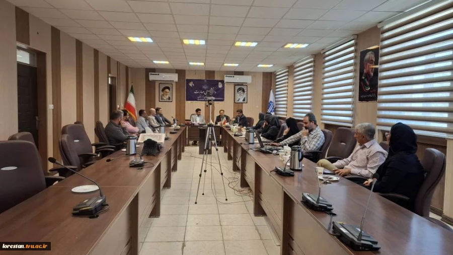 برگزاری نشست ادبی با موضوع «روان‌درمانگری حافظانه» به مناسبت روز شعر و ادب فارسی و بزرگداشت استاد شهریار 5