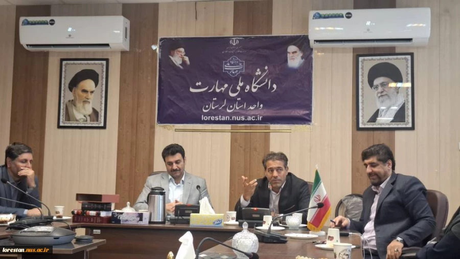 برگزاری نشست ادبی با موضوع «روان‌درمانگری حافظانه» به مناسبت روز شعر و ادب فارسی و بزرگداشت استاد شهریار 8