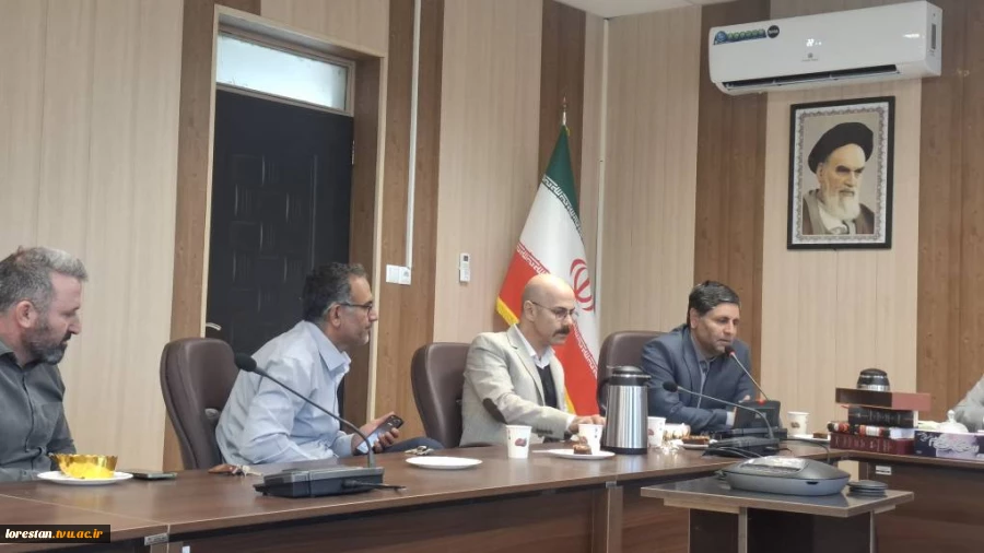 برگزاری نشست ادبی با موضوع «روان‌درمانگری حافظانه» به مناسبت روز شعر و ادب فارسی و بزرگداشت استاد شهریار 9