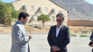 بازدید مدیرکل ورزش و جوانان از پروژه زمین فوتبال دانشکده پسران خرم‌آباد 2