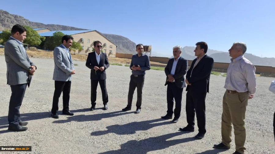 بازدید مدیرکل ورزش و جوانان از پروژه زمین فوتبال دانشکده پسران خرم‌آباد 3