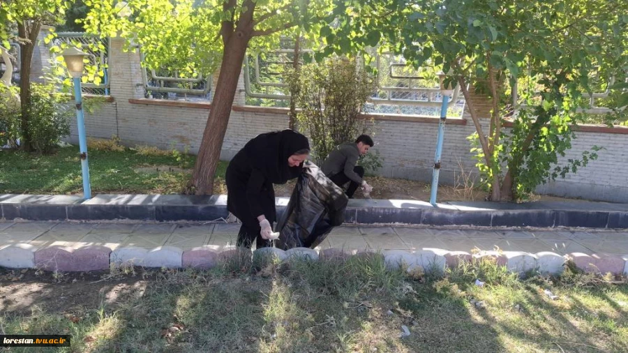 پویش ((روز سبز دانشگاه)) همزمان با شروع سال تحصیلی جدید، با همکاری شهرداری و آتش نشانی شهرستان خرم آباد برگزار شد 5