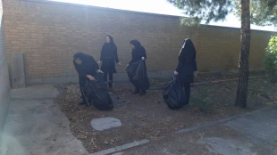 پویش ((روز سبز دانشگاه)) همزمان با شروع سال تحصیلی جدید، با همکاری شهرداری و آتش نشانی شهرستان خرم آباد برگزار شد 10