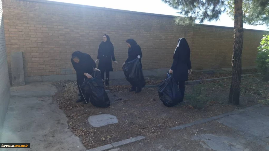 پویش ((روز سبز دانشگاه)) همزمان با شروع سال تحصیلی جدید، با همکاری شهرداری و آتش نشانی شهرستان خرم آباد برگزار شد 10