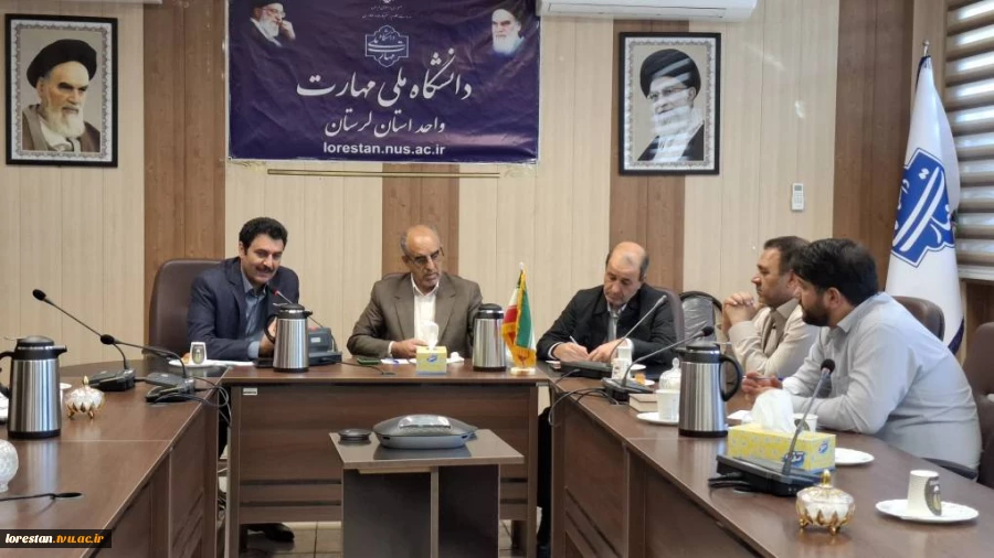 دیدار رئیس و جانشین سازمان بسیج اساتید استان لرستان با اساتید بسیجی دانشگاه ملی مهارت استان لرستان 4