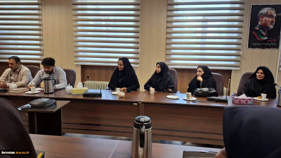 دیدار رئیس و جانشین سازمان بسیج اساتید استان لرستان با اساتید بسیجی دانشگاه ملی مهارت استان لرستان 9