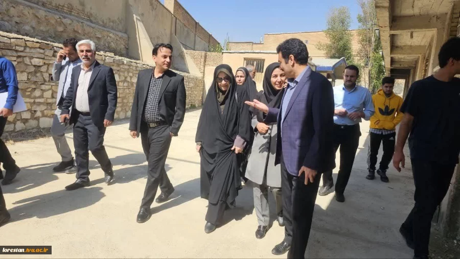 بازدید نماینده محترم مردم شهرستان بروجرد و اشترینان در مجلس شورای اسلامی از آموزشکده های پسران و دختران بروجرد  2