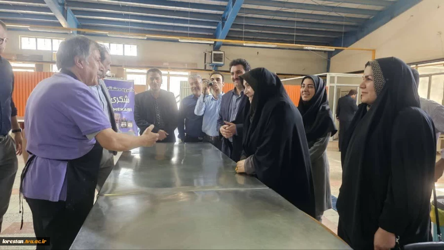 بازدید نماینده محترم مردم شهرستان بروجرد و اشترینان در مجلس شورای اسلامی از آموزشکده های پسران و دختران بروجرد  3