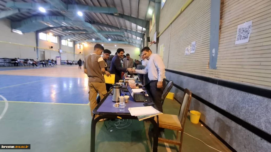 بازدید رئیس دانشگاه ملی مهارت استان لرستان از روند ثبت نام دانشجویان جدید الورود 6