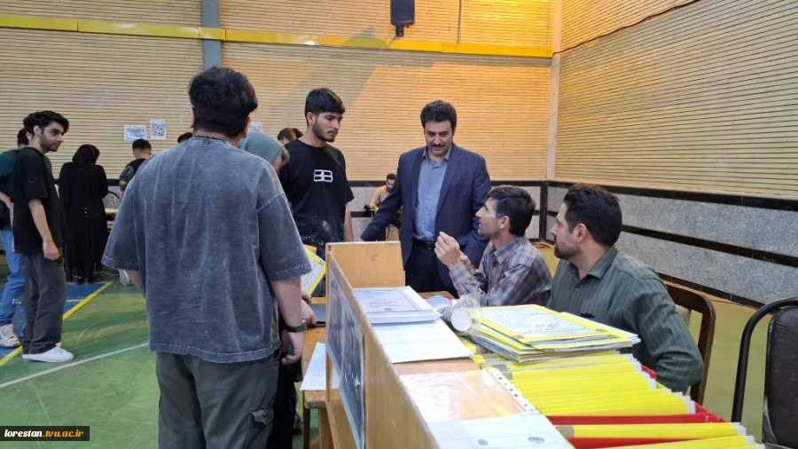 بازدید رئیس دانشگاه ملی مهارت استان لرستان از روند ثبت نام دانشجویان جدید الورود 9