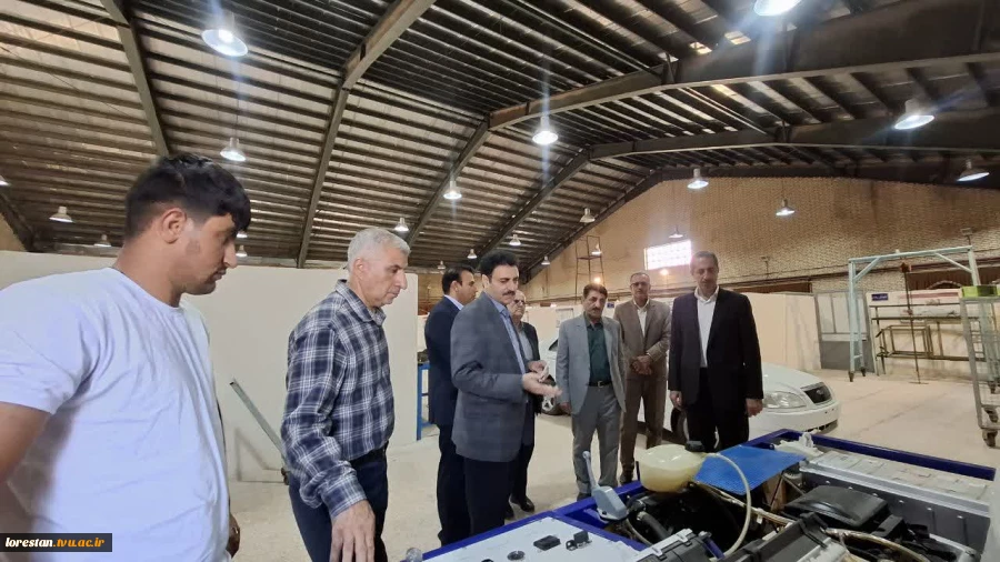 بازدید نماینده محترم مردم خرم‌آباد و چگنی از آموزشکده‌های دانشگاه ملی مهارت لرستان  9