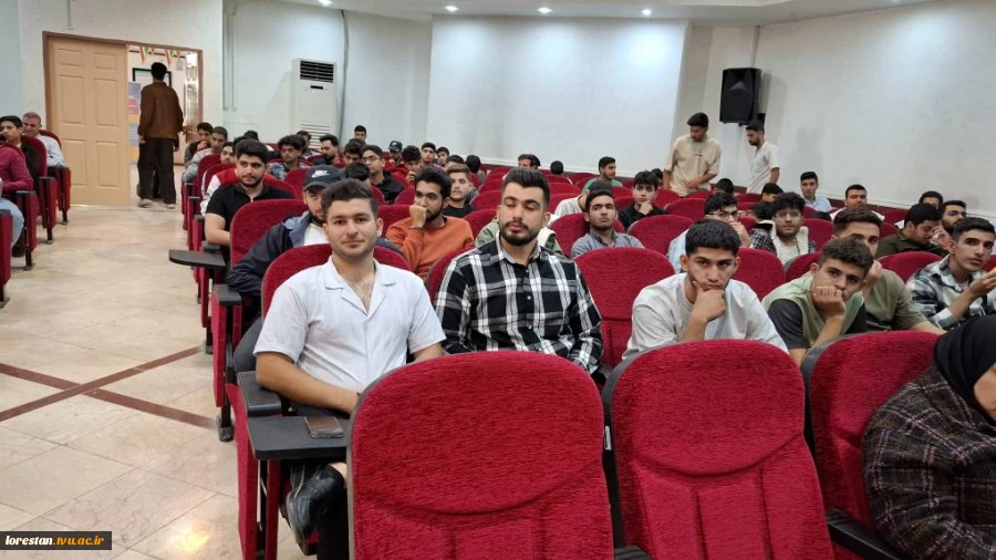 برگزاری جلسه توجیهی دانشجویان نوورود در دانشکده ملی مهارت پسران خرم‌آباد 8