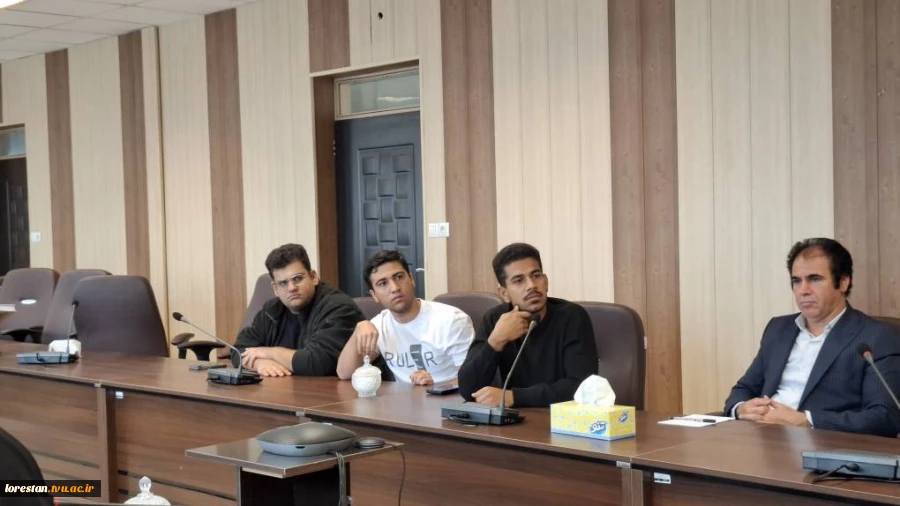 برگزاری جلسه مشترک هیأت‌رئیسه دانشگاه با شورای صنفی دانشجویان 16