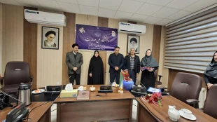 مراسم بزرگداشت ولادت حضرت فاطمه زهرا(س) با حضور مدیرکل امور اجتماعی و فرهنگی استانداری لرستان در آموزشکده پسران خرم آباد برگزار شد.
 14