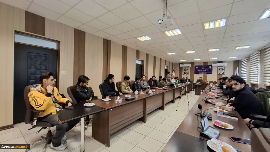 آیین تقدیر از دانشجویان برتر آموزشی، فرهنگی و ورزشی دانشکده ملی مهارت پسران خرم‌آباد برگزار شد 5