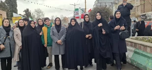 دانشگاهیان دانشگاه ملی مهارت استان لرستان هم صدا و هم قدم با مردم غیور استان در راهپیمایی 22 بهمن شرکت کردند. 4