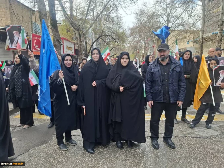 دانشگاهیان دانشگاه ملی مهارت استان لرستان همگام با سایر اقشار مختلف مردم در راهپیمایی روز جهانی قدس شرکت کردند.
 2