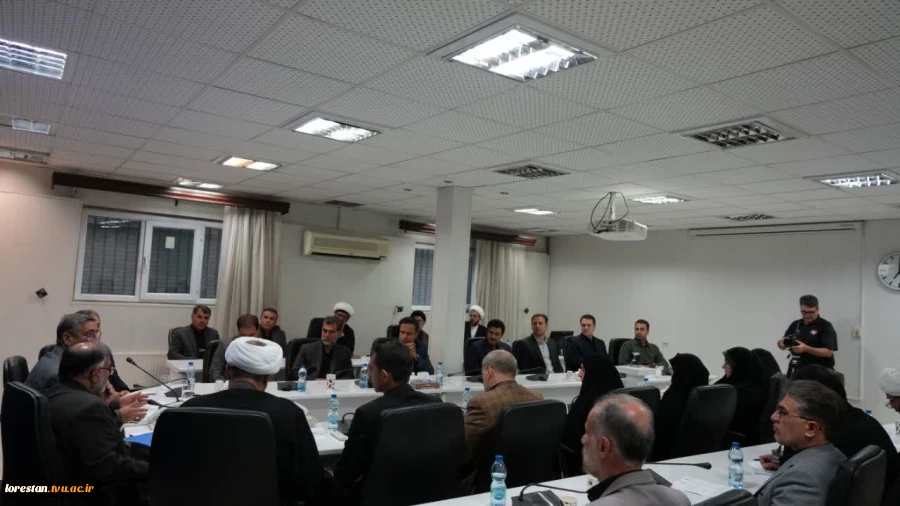 حضور رئیس دانشگاه ملی مهارت لرستان در جلسه هماهنگی برنامه‌های استانی بزرگداشت و وداع با رهبر شهید انقلاب اسلامی 4