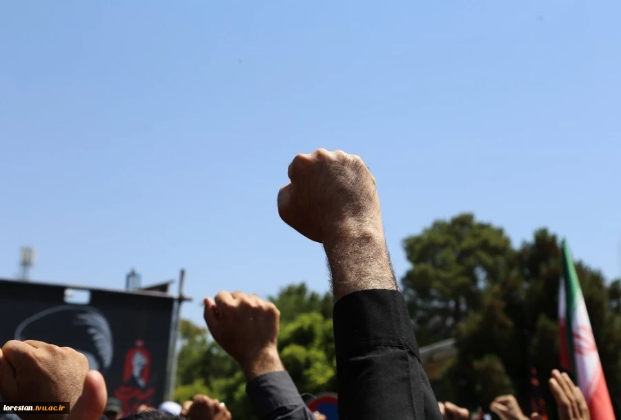 دانشگاهیان استان لرستان در «سوگ» و «بیعت» از میدان شهدا تا مصلی الغدیر خرم‌آباد  2