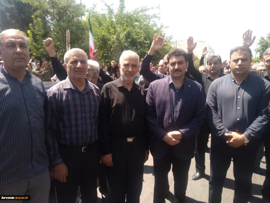 دانشگاهیان استان لرستان در «سوگ» و «بیعت» از میدان شهدا تا مصلی الغدیر خرم‌آباد  7