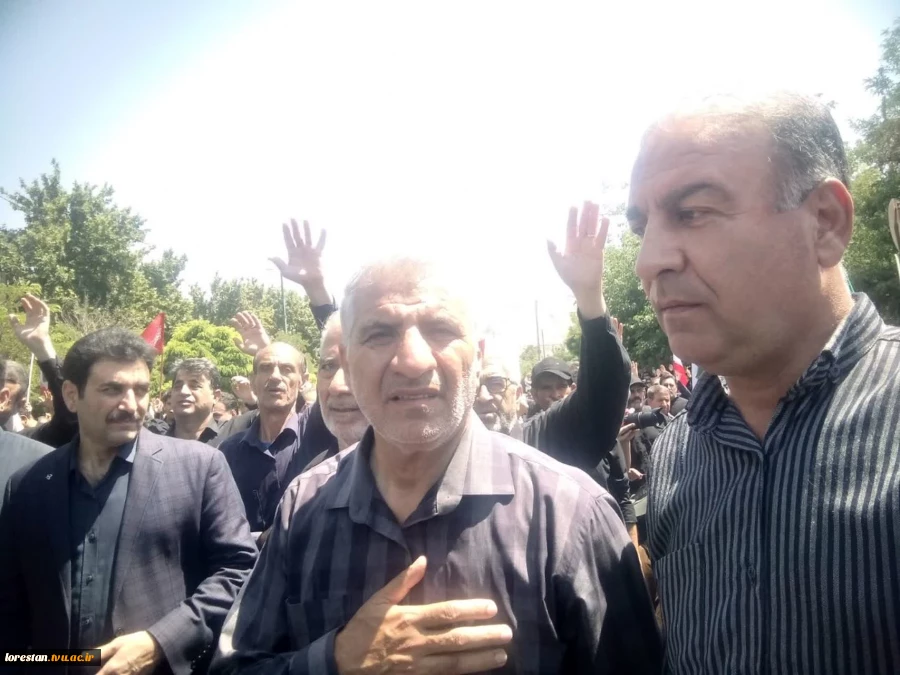 دانشگاهیان استان لرستان در «سوگ» و «بیعت» از میدان شهدا تا مصلی الغدیر خرم‌آباد  9
