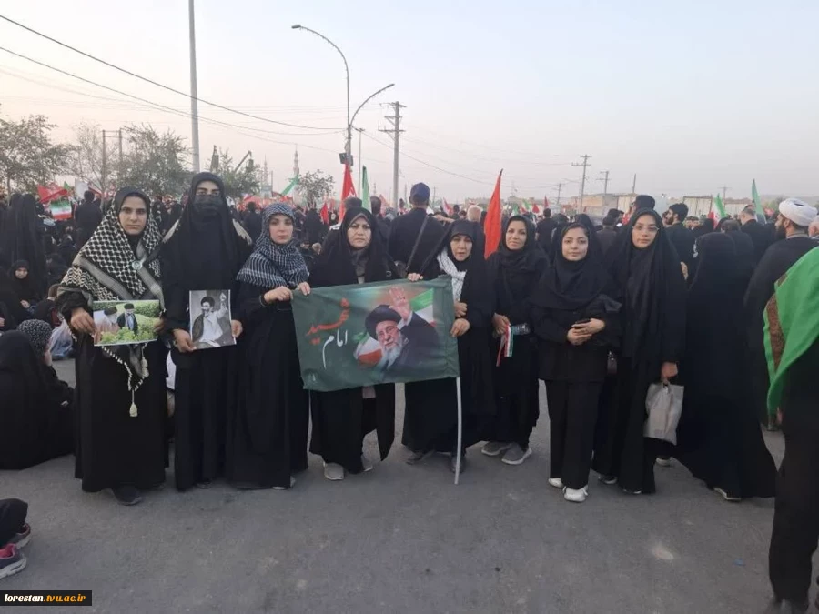 حضور کاروان دانشگاهیان دانشگاه ملی مهارت استان لرستان در آیین وداع با رهبر شهید در شهر مقدس قم 15