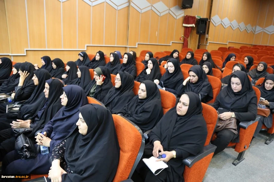 مراسم بزرگداشت و سوگواری در رثای رهبر شهید انقلاب اسلامی با حضور خانواده بزرگ دانشگاهیان استان لرستان  11