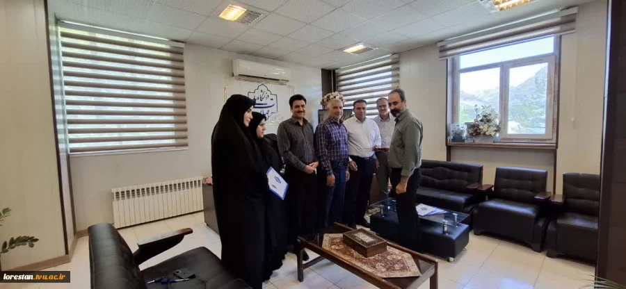 تجلیل رئیس دانشگاه ملی مهارت استان لرستان از کارکنان حراست و فناوری اطلاعات  4