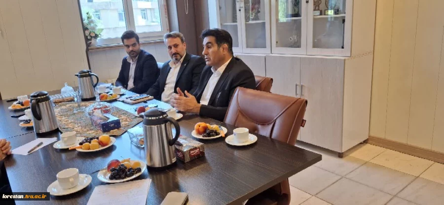 دیدار رئیس بانک تجارت استان لرستان با رئیس دانشگاه ملی مهارت استان لرستان؛ تأکید بر توسعه همکاری‌های مشترک 4