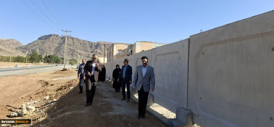 تکمیل دیوار پیرامونی سایت دانشگاه ملی مهارت استان لرستان با اعتبار ۲.۵ میلیارد تومان
 8
